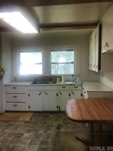 1103 E Academy, Paris, AR 72855 photo 3