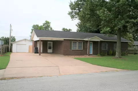 1607 Jay St, Walnut Ridge, AR 72476 photo 1