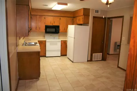 1607 Jay St, Walnut Ridge, AR 72476 photo 6