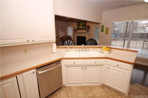 28 Oak Crest Dr, Cabot, AR 72023 photo 11