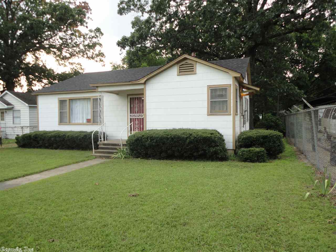 410 E Highland Ave, Malvern, AR 72104 photo 1