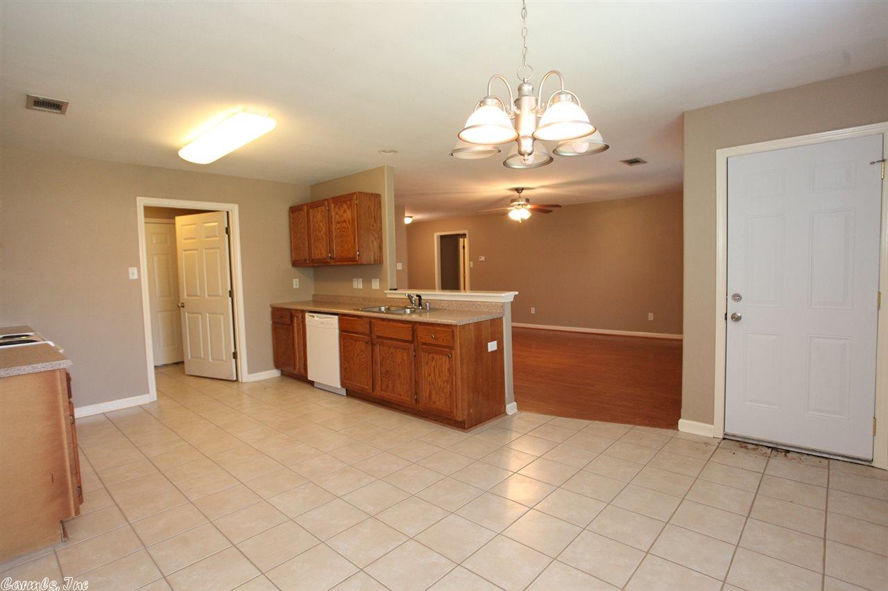 305 Cheshire, Benton, AR 72015 photo 9