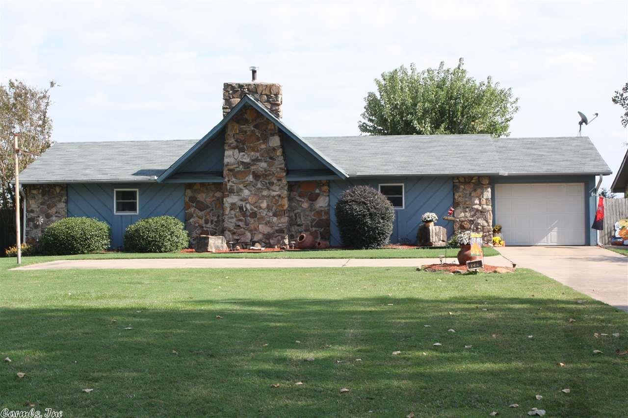 3229 Holiday Dr, Pine Bluff, AR 71601 photo 1