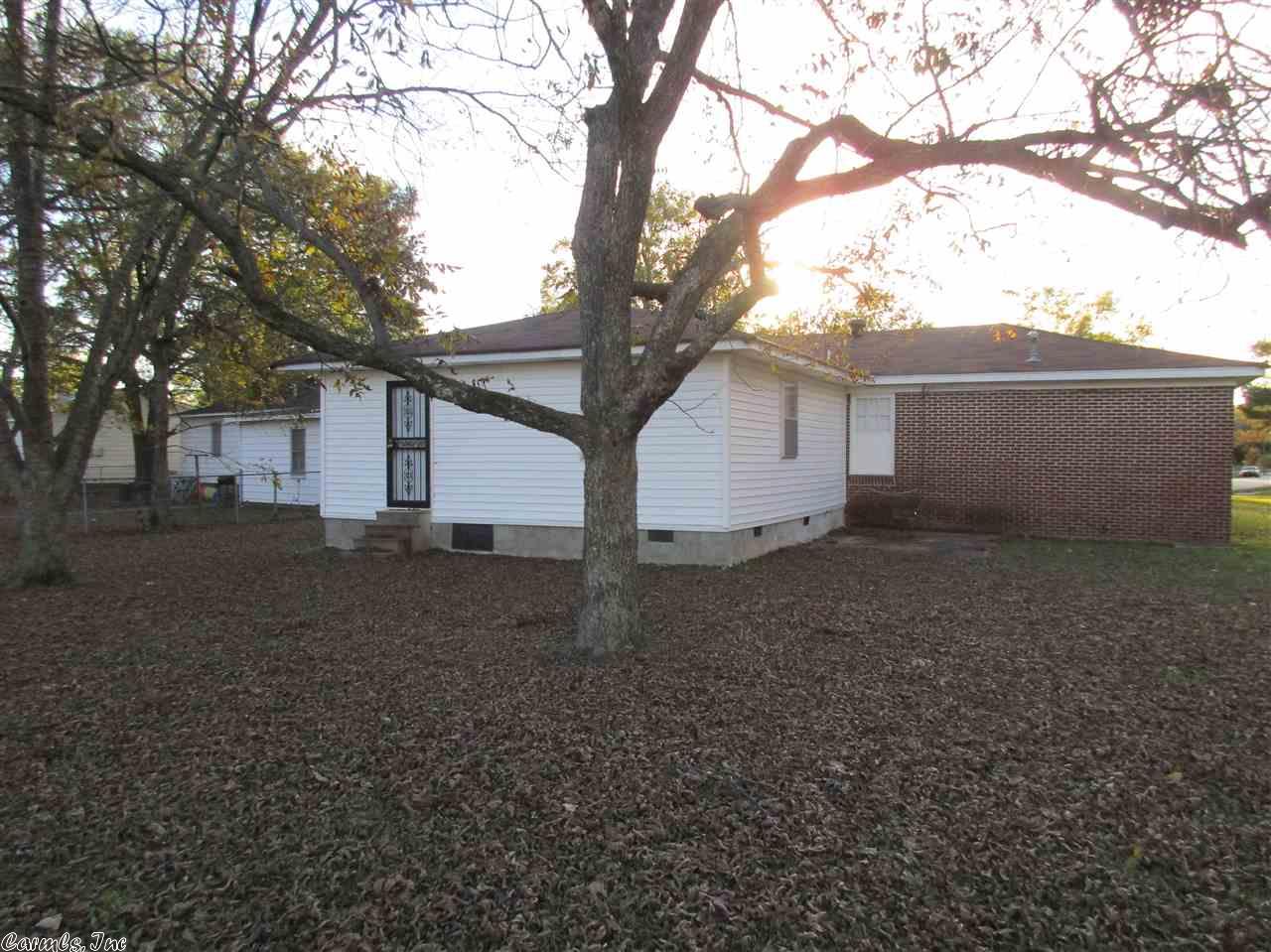517 Park Pl, Pine Bluff, AR 71601 photo 3