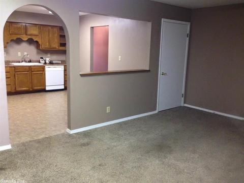 210 West St, Mount Ida, AR 71957 photo 1