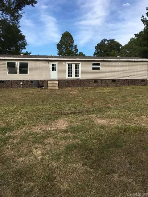 217 E Alton St, Louann, AR 71751 photo 2