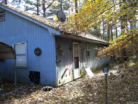 637 SW Front St, Wilton, AR 71865 photo 3