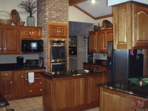 731 Peacock, Ashdown, AR 71822 photo 2