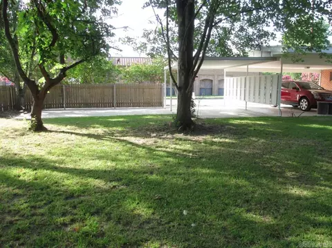 101 S 3rd, Mcgehee, AR 71654 photo 3