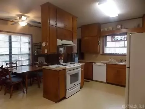 548 Sharp, Camden, AR 71701 photo 6