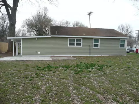 203 E Murray Ln, Sikeston, MO 63801 photo 10