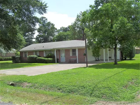 221 S Monroe St, Ashdown, AR 71822 photo 2