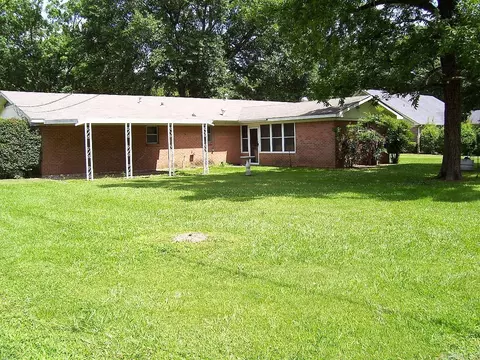 221 S Monroe St, Ashdown, AR 71822 photo 4