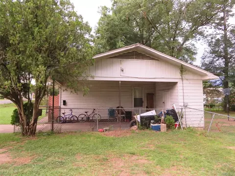 609 Smith St, Gurdon, AR 71743 photo 5
