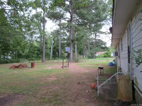 609 Smith St, Gurdon, AR 71743 photo 9