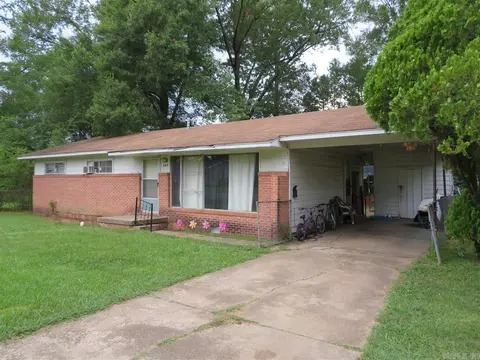 609 Smith St, Gurdon, AR 71743 photo 2