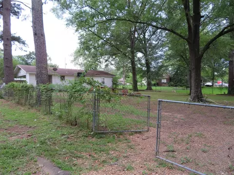 609 Smith St, Gurdon, AR 71743 photo 11