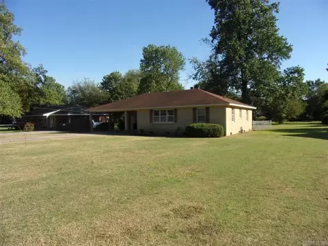 403 E 3rd St, Leachville, AR 72438 photo 1