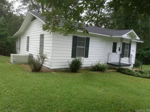 704 E 10th, Smackover, AR 71762 photo 1