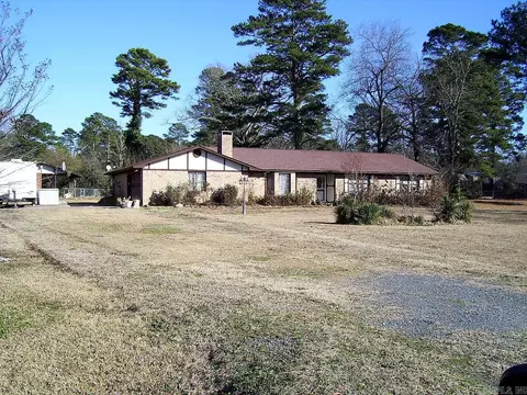 1640 Caddo Cir, Ashdown, AR 71822 photo 1