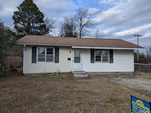 894 E Castleberry, Piggott, AR 72454 photo 1