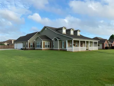2112 S Oak St, Stuttgart, AR 72160 photo 2