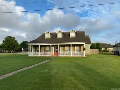 2112 S Oak St, Stuttgart, AR 72160 photo 1