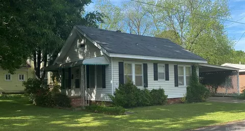 403 N 3rd St, Paris, AR 72855 photo 1