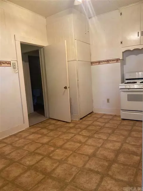 403 N 3rd St, Paris, AR 72855 photo 14