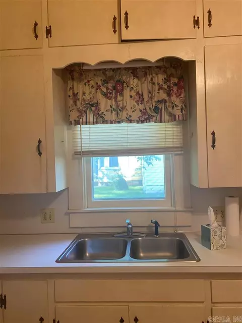403 N 3rd St, Paris, AR 72855 photo 13