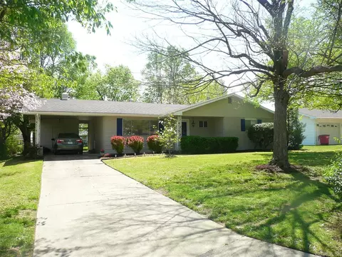865 Stanford Dr, Sikeston, MO 63801 photo 1