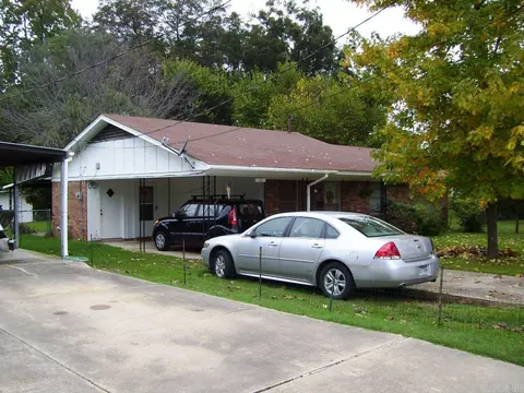 131 N Walker St, Ashdown, AR 71822 photo 2
