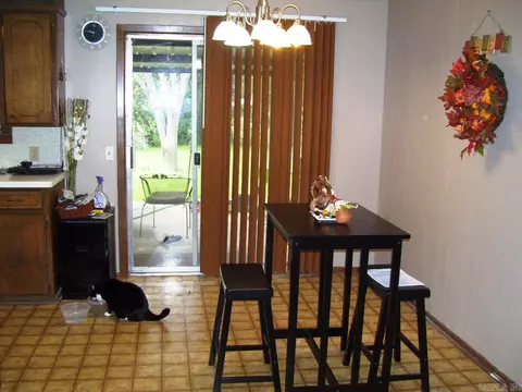 131 N Walker St, Ashdown, AR 71822 photo 9