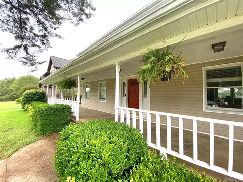1284 Apache Dr, Camden, AR 71701 photo 2