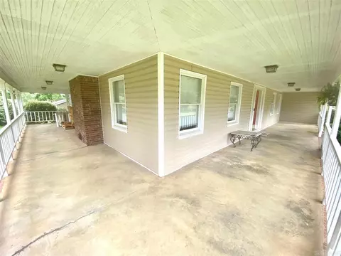 1284 Apache Dr, Camden, AR 71701 photo 3