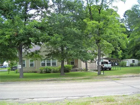 570 Park Ave, Ashdown, AR 71822 photo 2