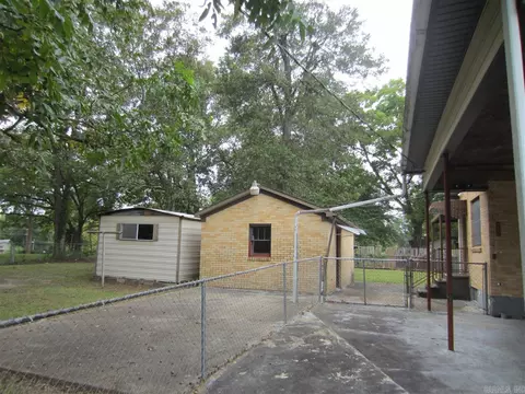 218 E, AR 71753 photo 2