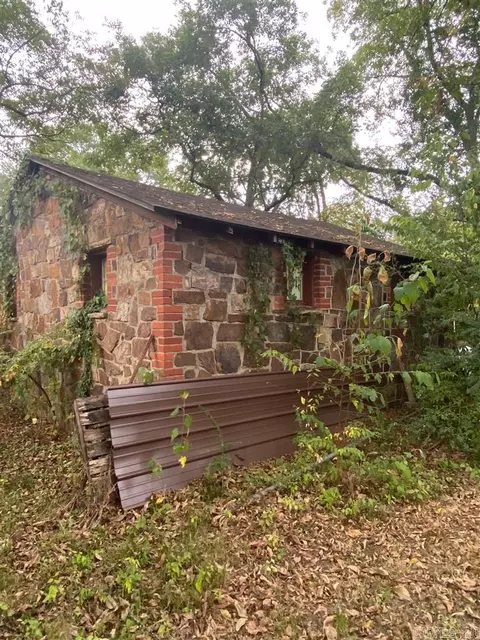 519 E Walnut, Paris, AR 72855 photo 6