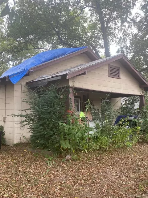 519 E Walnut, Paris, AR 72855 photo 1