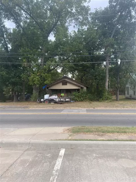 519 E Walnut, Paris, AR 72855 photo 3