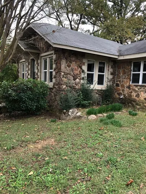 508 E Klan, Paris, AR 72855 photo 3