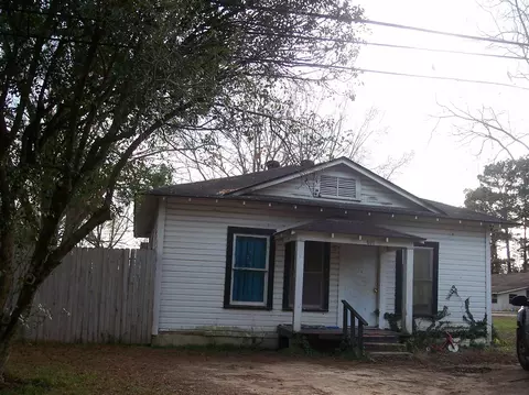 601 E Arnold, Waldo, AR 71770 photo 2