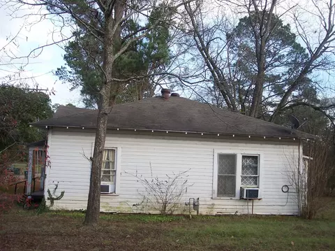 601 E Arnold, Waldo, AR 71770 photo 3