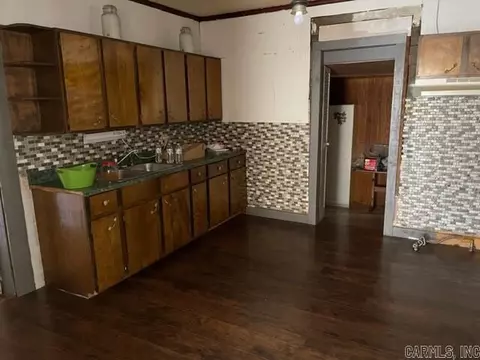224 E Chert, Stephens, AR 71764 photo 4