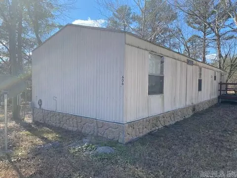 606 Mt Holly St, Smackover, AR 71762 photo 1
