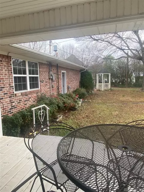 811 E Wood St, Paris, AR 72855 photo 11