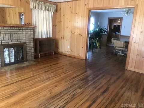302 8th St, Smackover, AR 71762 photo 2