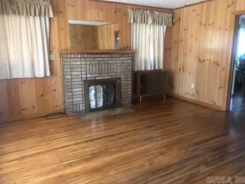 302 8th St, Smackover, AR 71762 photo 3