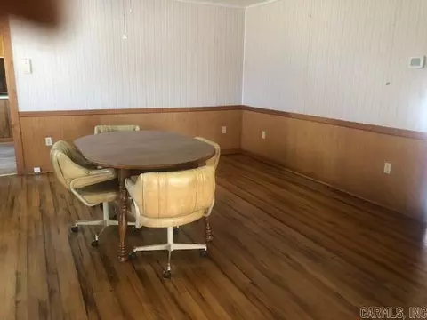 302 8th St, Smackover, AR 71762 photo 4