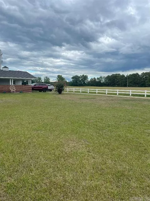 2528 N Constitution, Ashdown, AR 71822 photo 3